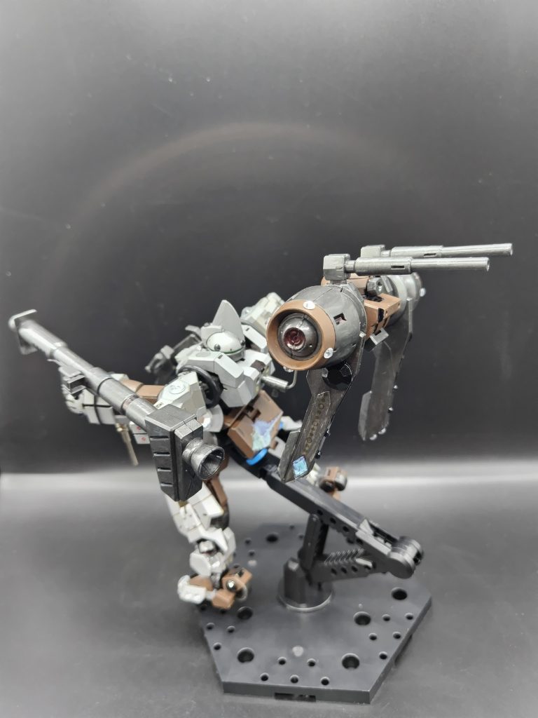 本体で正面、バオリパックで背面を攻撃する状態です。