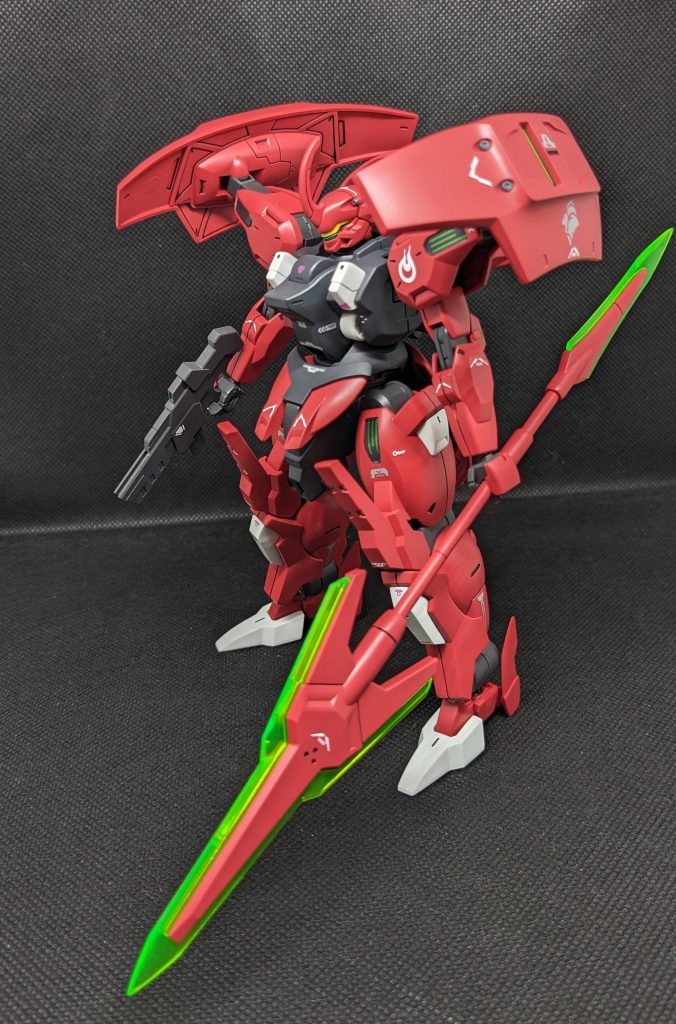 好みで射撃武器としてディランザのライフルを持たせています。また、マニピュレータを関節色にしました。