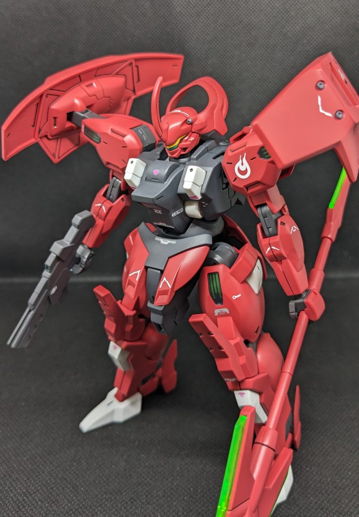 右前腕、エナメル塗料でヒビはいったためリペアしデカールで誤魔化してます😅