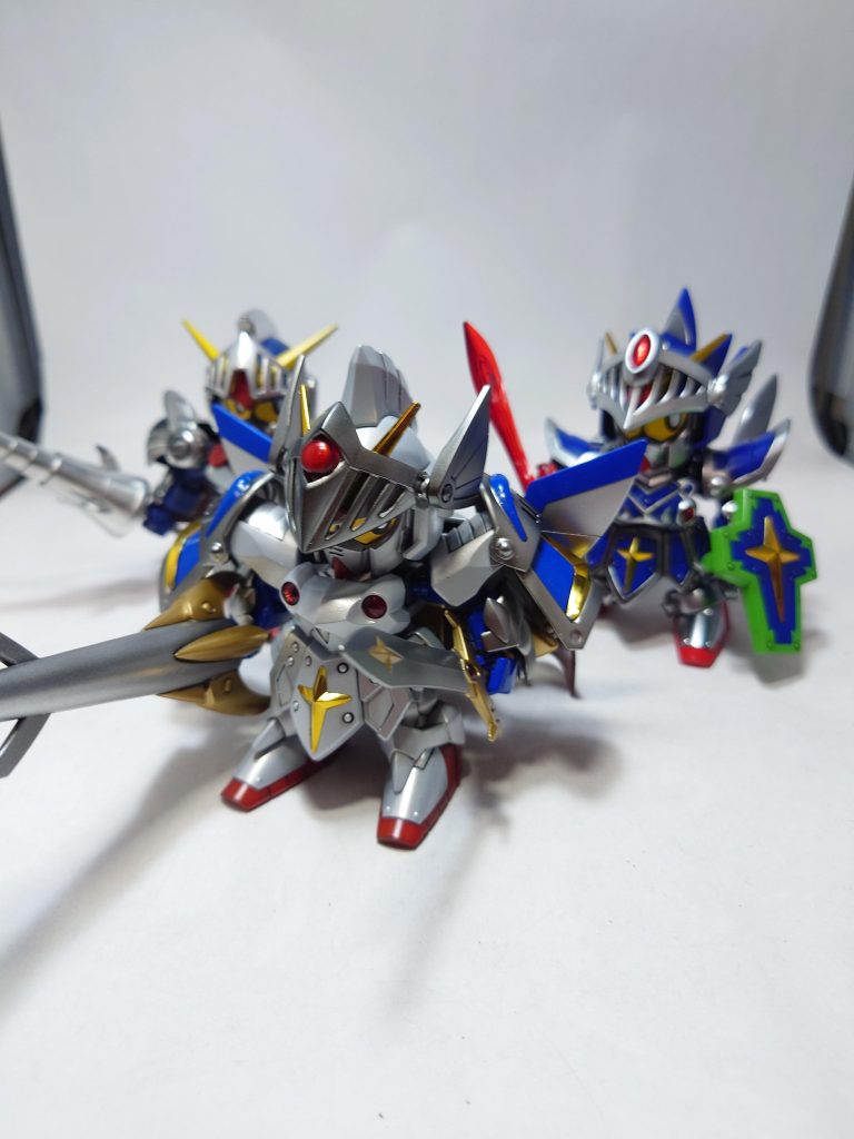 騎士ガンダム、フルアーマー騎士ガンダム、バーサル騎士ガンダムやっと3種類完成しましたw