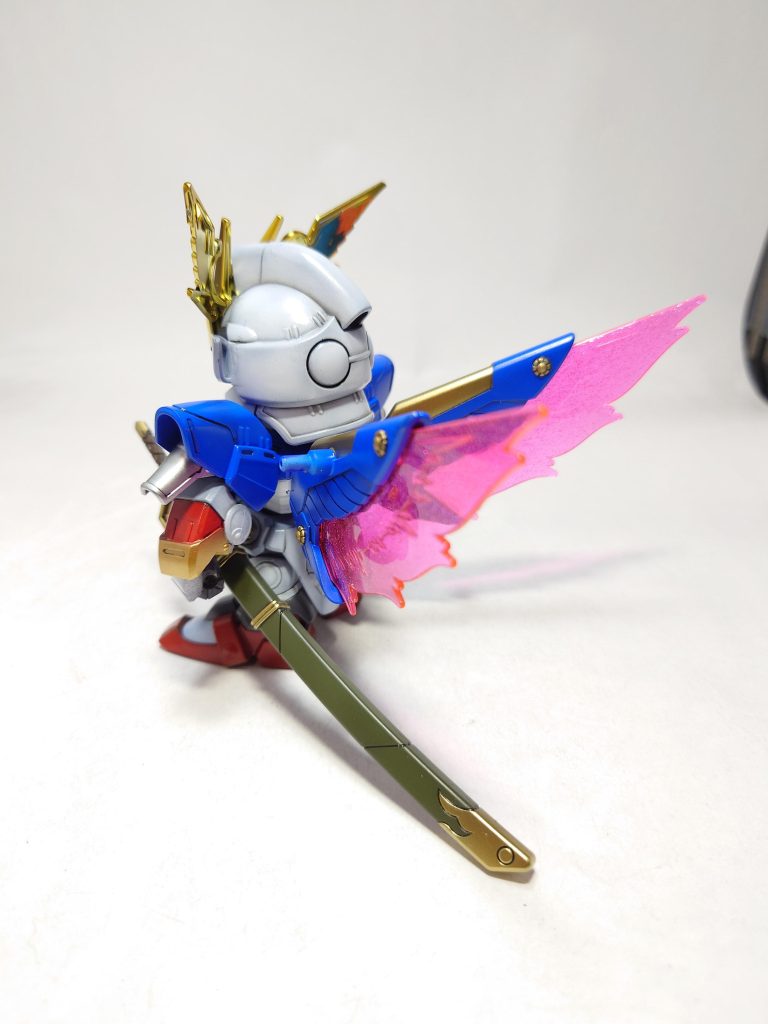 光の翼もしっかりエフェクトパーツで再現されてます