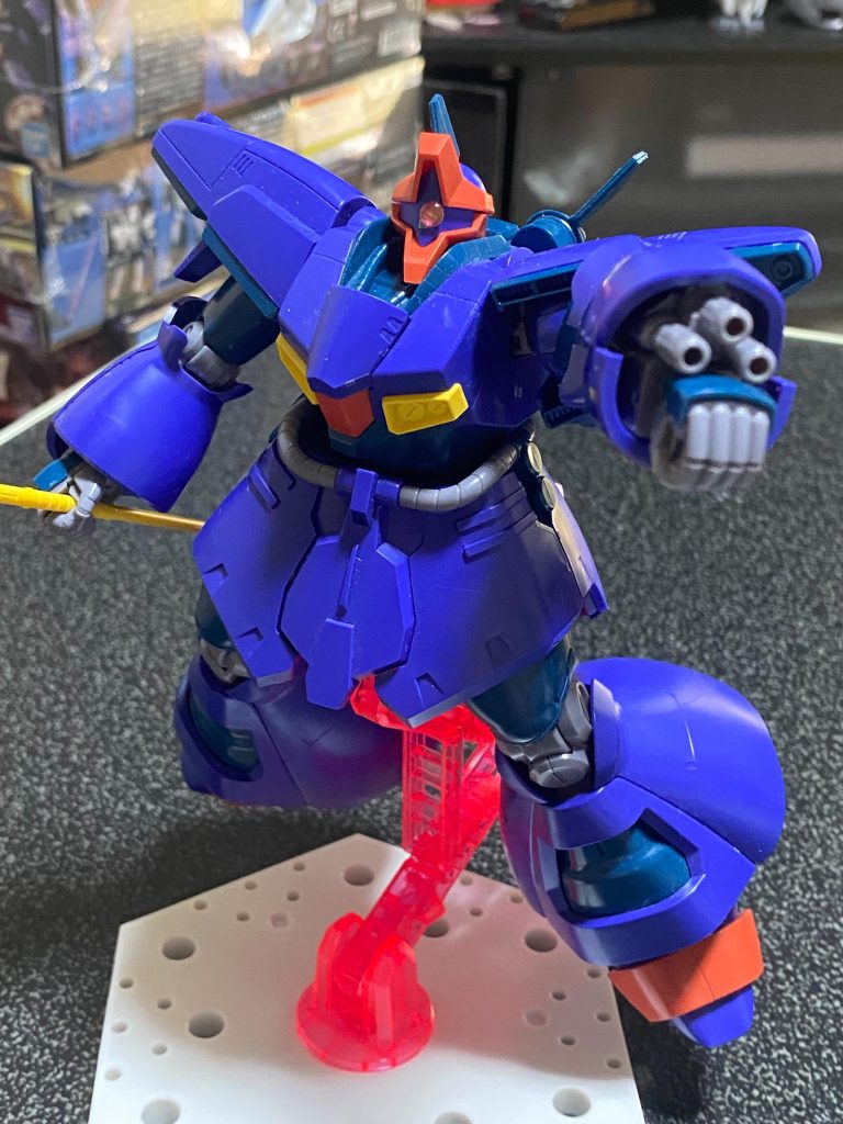 台座にブッ刺して（笑）ポーズ決めてみました(⁎⁍̴̆Ɛ⁍̴̆⁎)