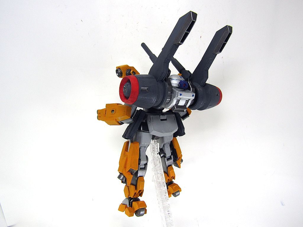 R〇ーD2ぽく見えるでしょうか?デザイン初見時から僕にはそうにしか見えないです。