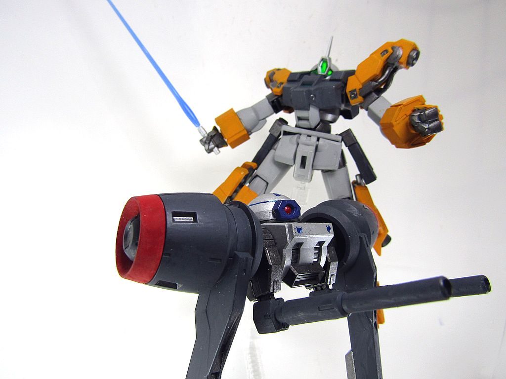 いかがでしたでしょうか。バオリユニットの影響か、NTPSを見た時、「わかるわかる、クワイエット・ゼロの排熱口に撃ち込むんだね。」と勝手に想像していました。デ〇スターばりの巨大光線撃つのか?と思ったら、「レーザー送電システムって要塞が撃つんじゃないんかい!」とツッコミ入れてたりと楽しく?視聴できました。妄想的設定では、ニカが軟禁されておらず、デミバーディングを借用できることになった場面で、「ちょっと時間もらえるかな?学園に残っているデミトレーナーにマッチングできるパーツ集めて、目的地まで突撃できるようにしてあげるよ!」とサ〇ダさんばりにカスタムしてくれ、これをきっかけにチュチュと仲直り‥‥‥と個人的に信じていた次第です。まさか脱出カプセル的な使い方しかされないとは。世界観やメカ設定などはとてもいい感じなので、ACやSWっぽい話も外伝的にあるとうれしいなと思いつつ、次の制作にかかりたいと思います。