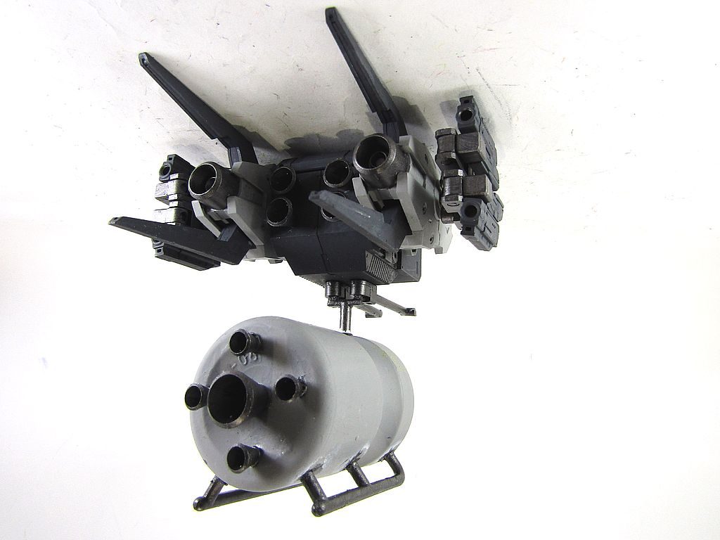 画面にこっそり写っていましたが、NTPSっぽいものを懸架できます。