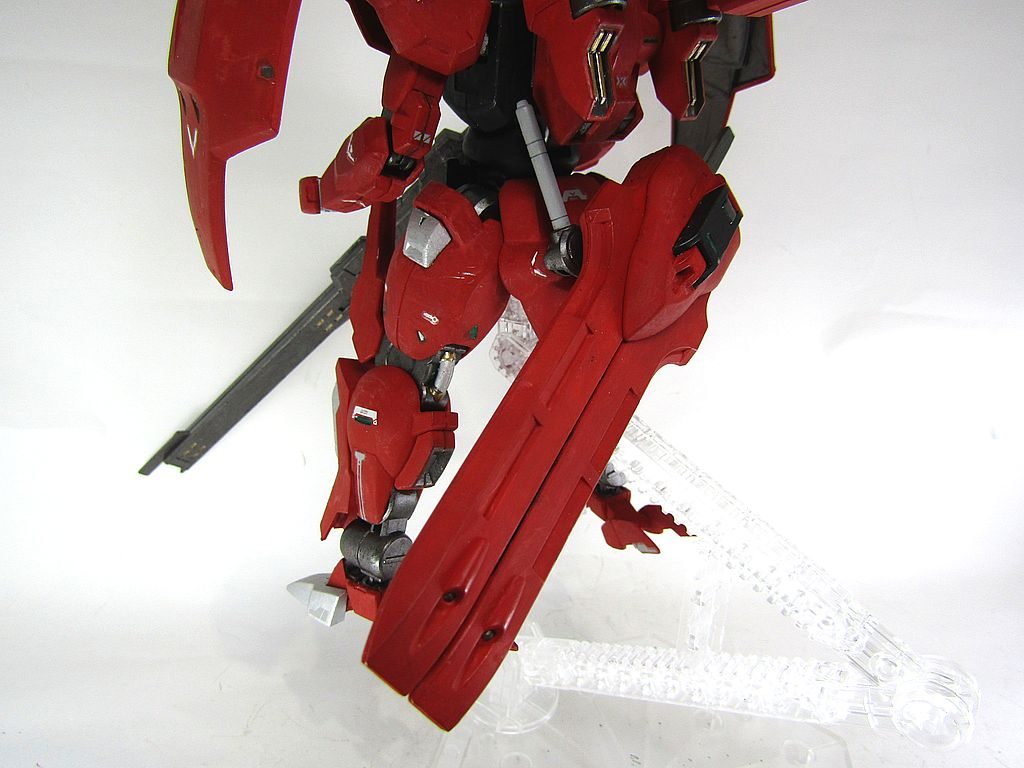 ガーディアン2 レーバティン。シュバルゼッテの多目的攻防プラットフォームを意思拡張AI制御化したもの。イーシュバラが無くなったので予備のビームサーベルも装備しています。