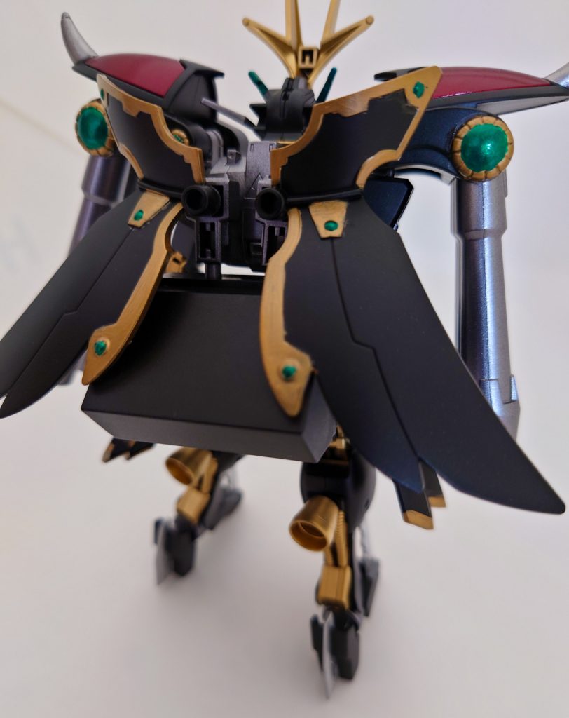 ライブ機材を背後のバックパックにマウントさせることもできます。