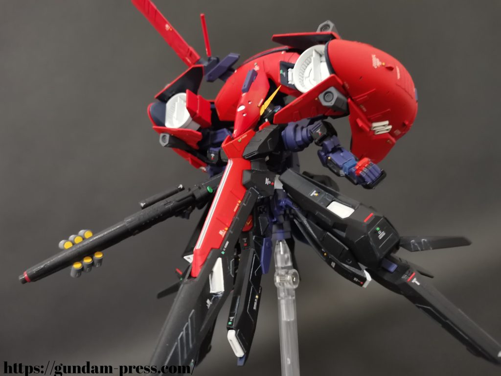 さらに中間形態へ···こちらのシルエットはかなり気に入っております(笑)。