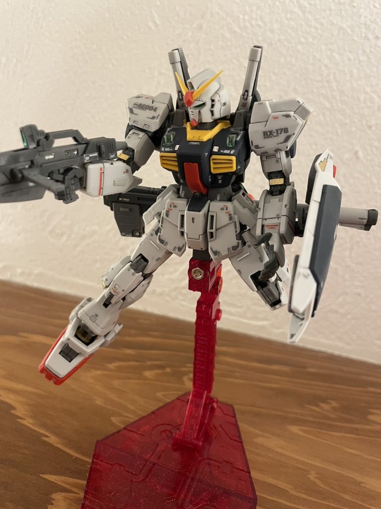 RGのユニコーンガンダムが積みプラであるのですが心折れてます笑次は水星の魔女です！乾杯！！