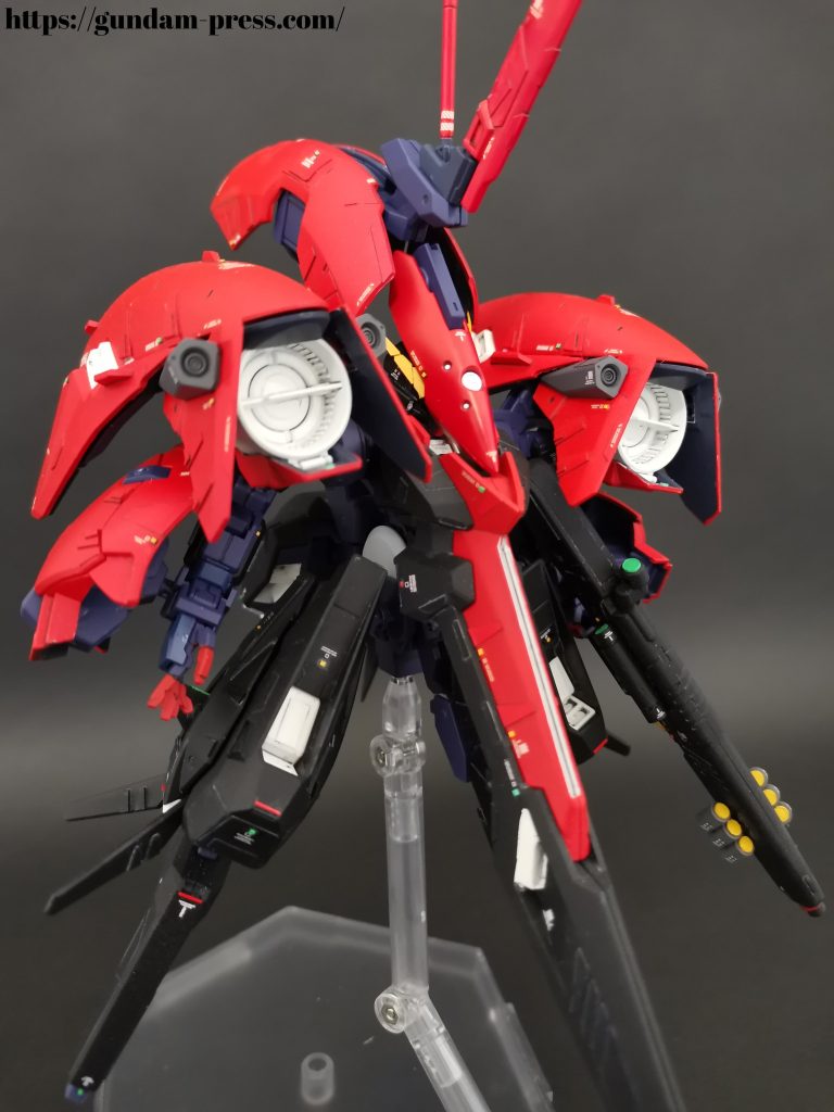 キットはHG ガンダムTR-6[キハールII]を使っているので赤や黒はガンダムマーカーエアブラシシステムで塗装しています。今であればウーンドウォートのサイコブレードカスタムが流用出来そうですね。
