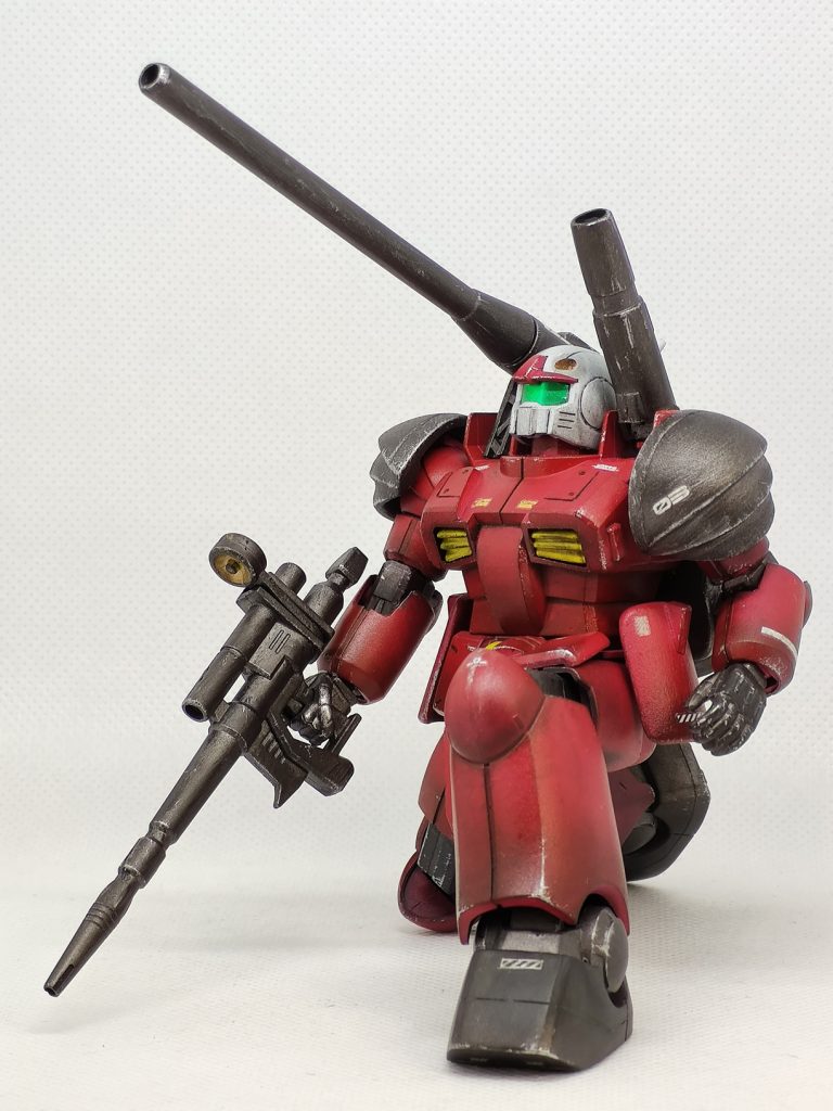 長距離砲を撃つ時はやはり立膝姿勢が妥当かな。