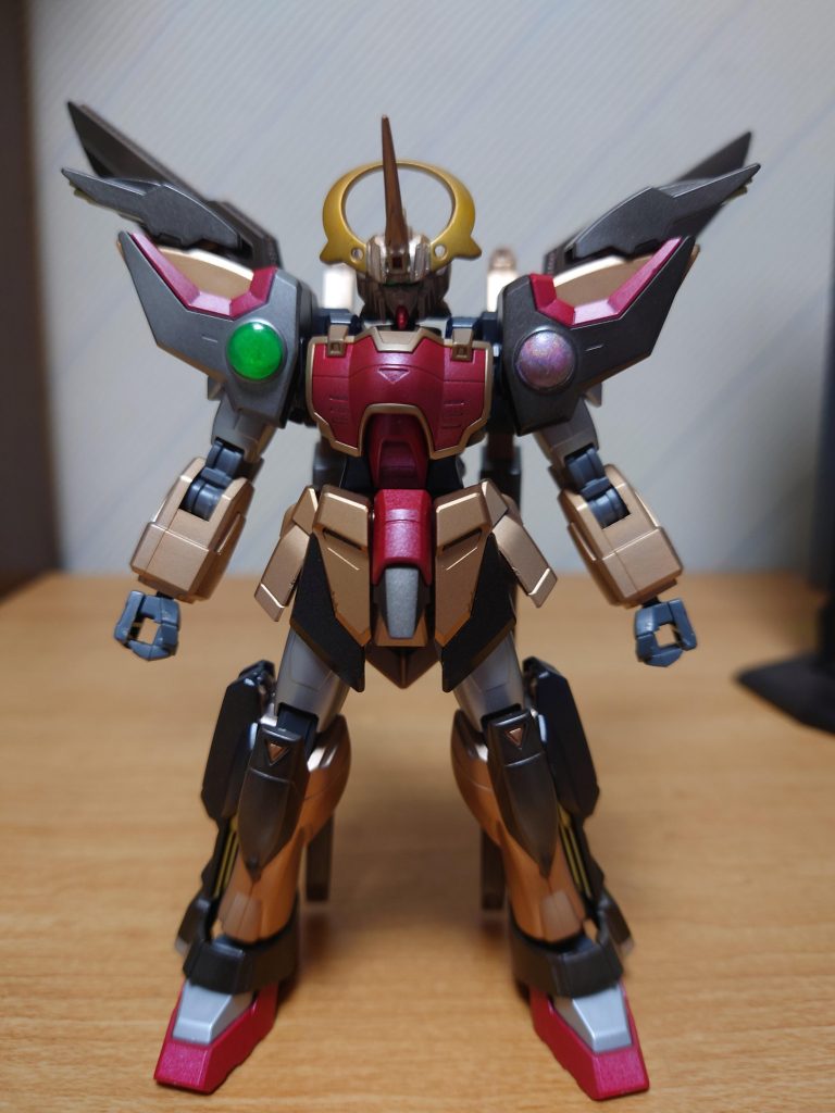 フロントショットです。ガンダムと言うか勇者シリーズにいそうな見た目になったかなと。あと凄く悪そうな感じに（；＾ω＾）