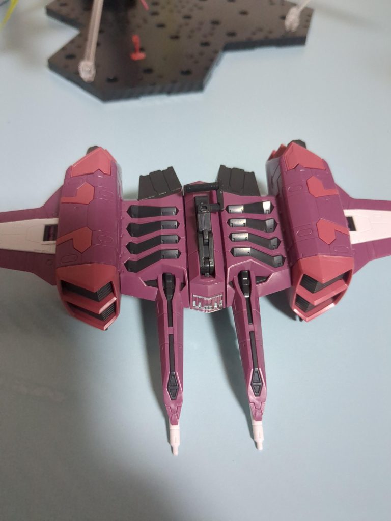 持ち手をつくり握れる様にしています