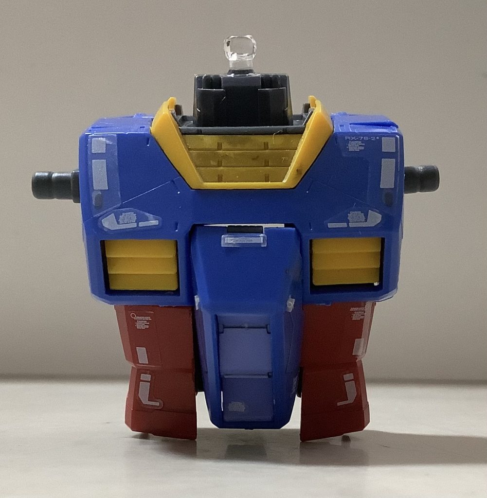 胴体はコアファイター、コアブロック専用ユニットの収納ギミックがあるので中身は空洞です。ダクト部分は動かないのかと思ったら上下に動きました。凄いですね。