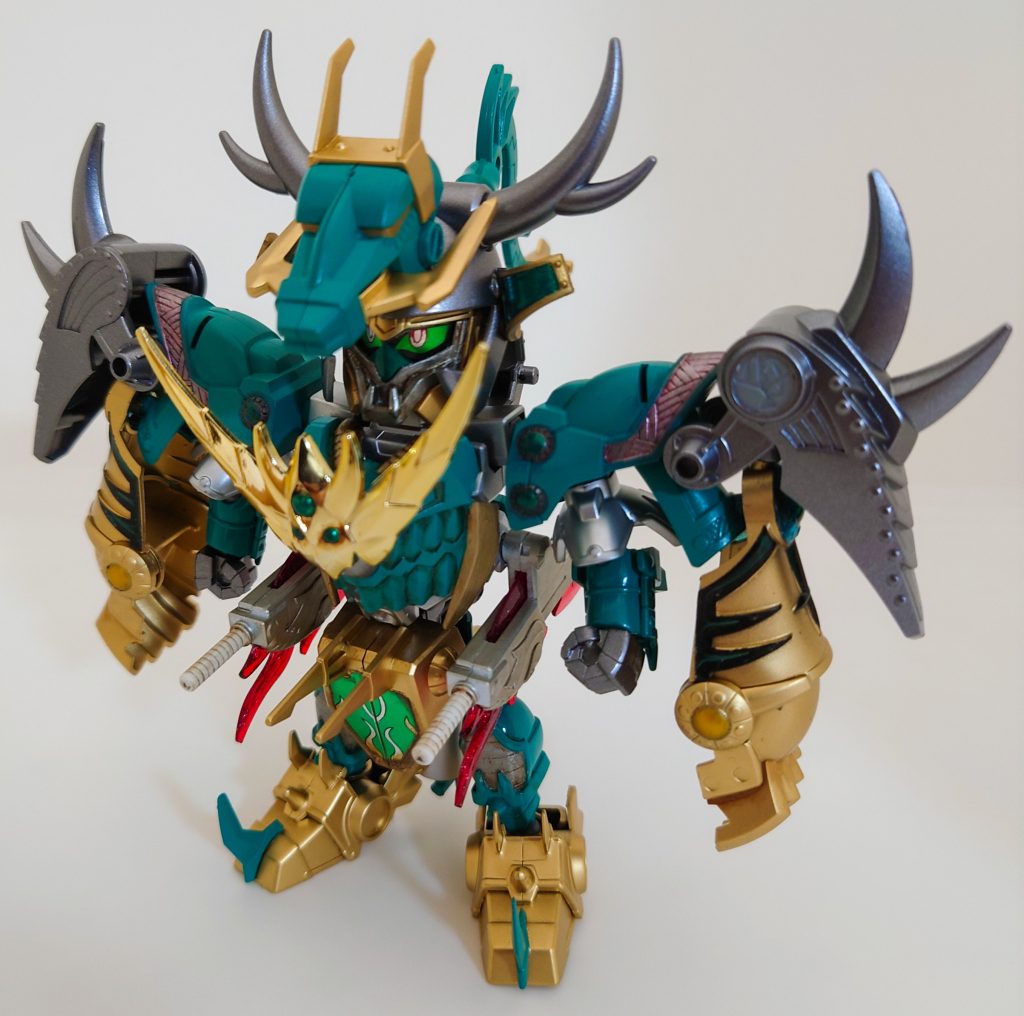 頭部の飾りがお気に入りです。