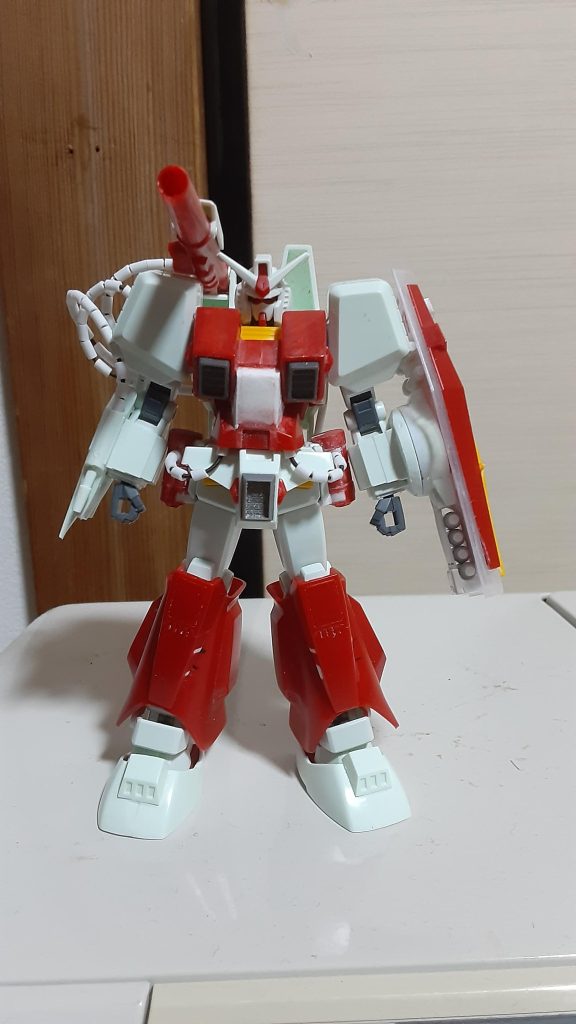 塗装前です。出来るだけバランスを整えたつもりですがそれでも肩が少し大きかったです。