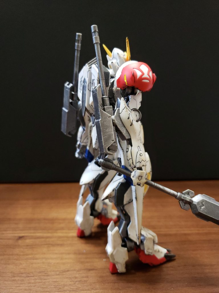 間接や武器をメタリック塗装、ドライブラシで金属感を表現