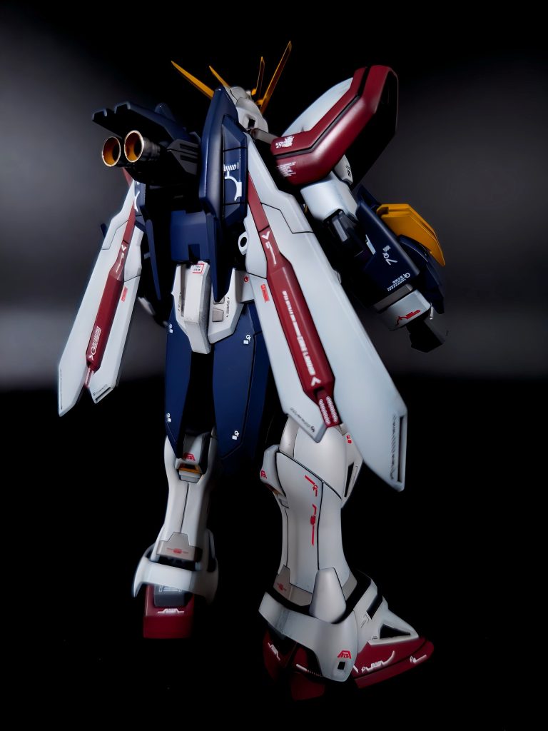 当然の事ながらRG版は触った事もないので比較のしようがないですが、個人的にはバランスのとれた良いプロポーションに思えます。