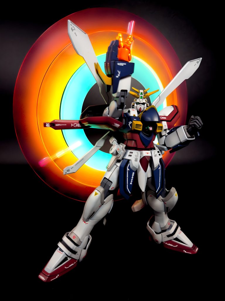 どうせならと思いエネルギーフィールドも作ってみました。透明プラ板を切り出してプラ棒で連結した簡素な物ですが、蛍光塗料を塗って光らせるとそれらしく見えます(よね？)