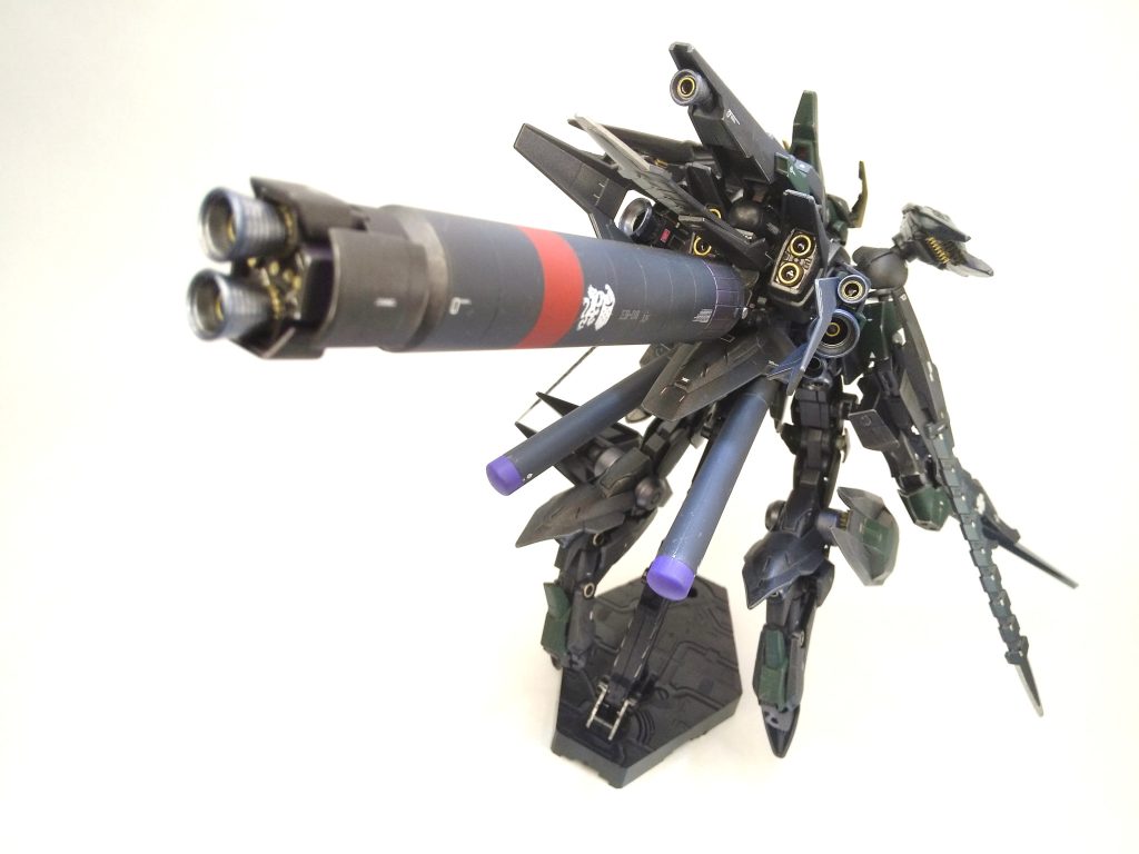 三日月と切り結んだ経験や、戦後のガエリオとの親交等により “自分で考える” ようになったジュリエッタは、次第に “清濁併せ呑む” ラスタルの 濁 の部分が目に余ると感じ始める。