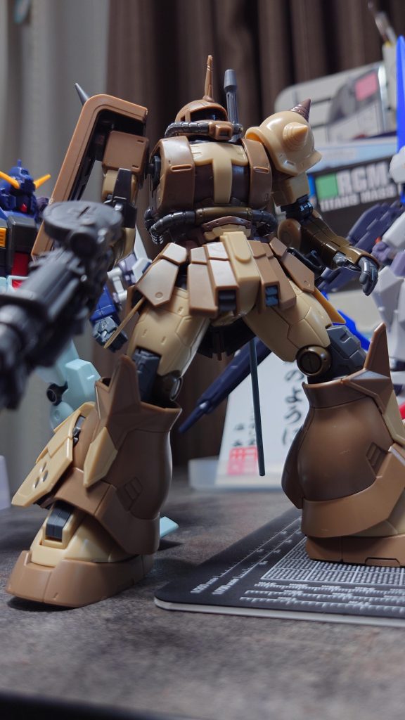 仮組み。この時点で迷彩デカールを諦めてました。。。