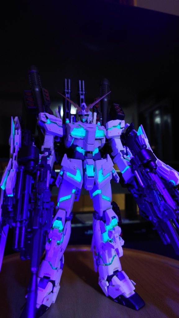 ブラックライト効果