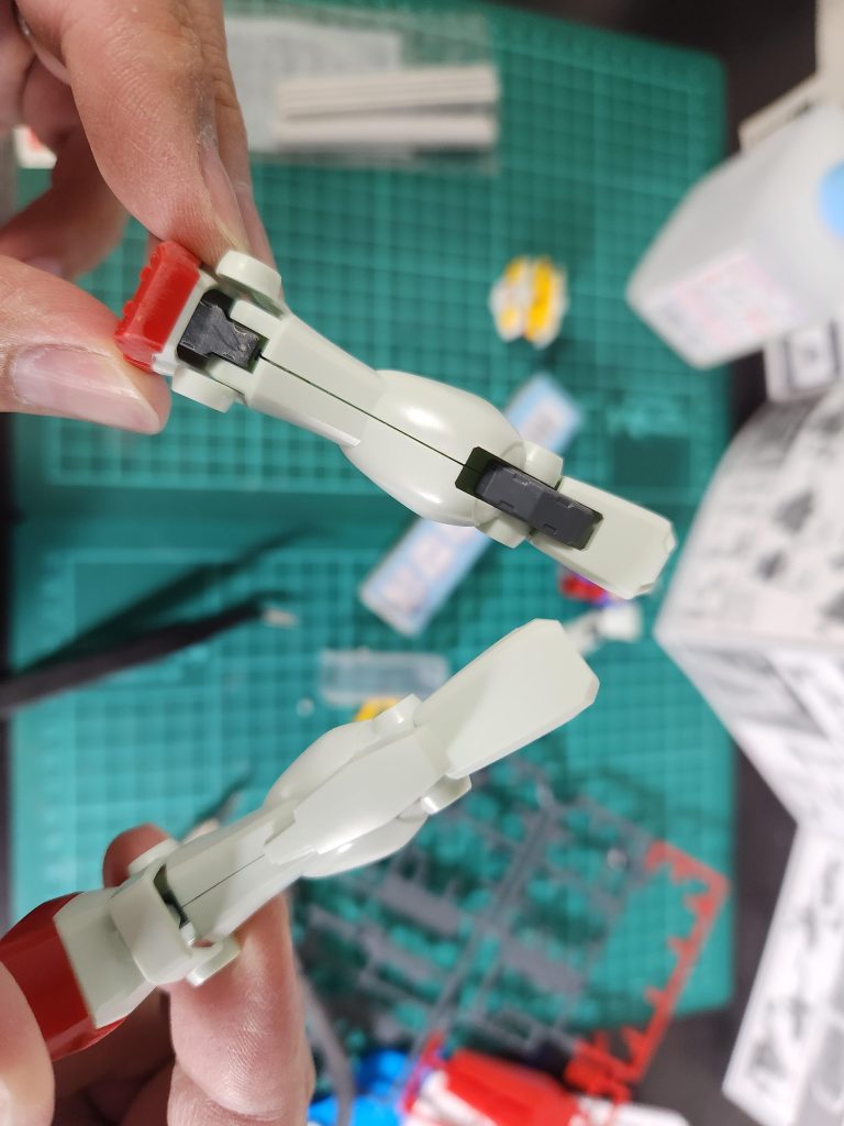 脚部のすね・ふくらはぎには合わせ目が出てしまうので、綺麗に処理しました。逆にいえば、それ以外はそのままです。EGすごいです。