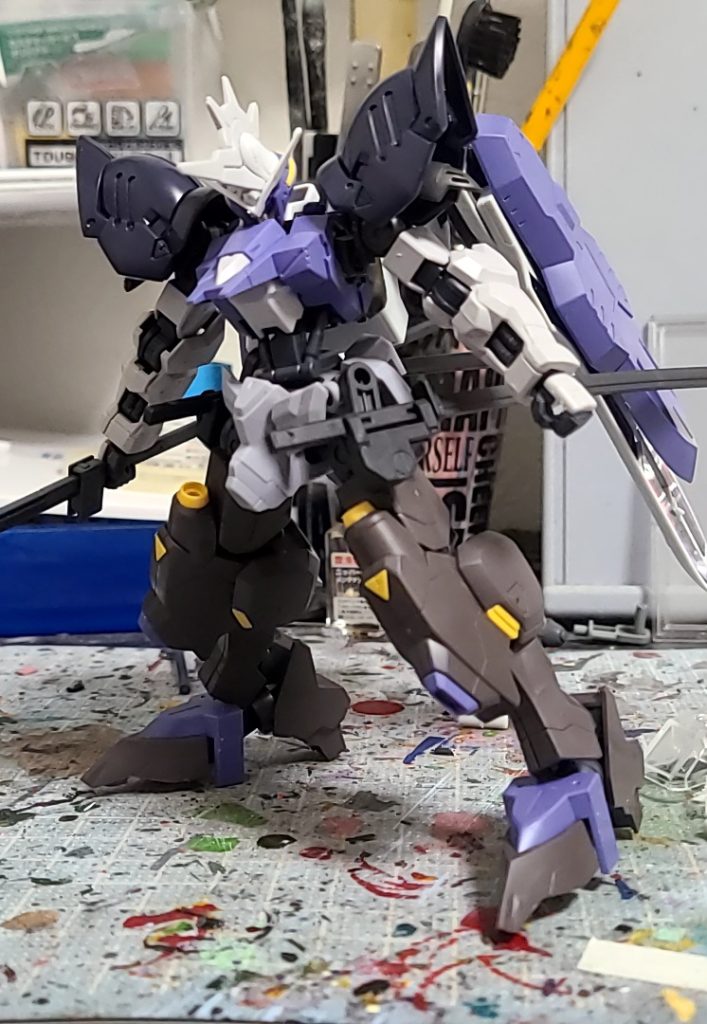 キマリスヴィダールをベースにシュバルゼッテ、グレモリー、アスモデウスのパーツを使用