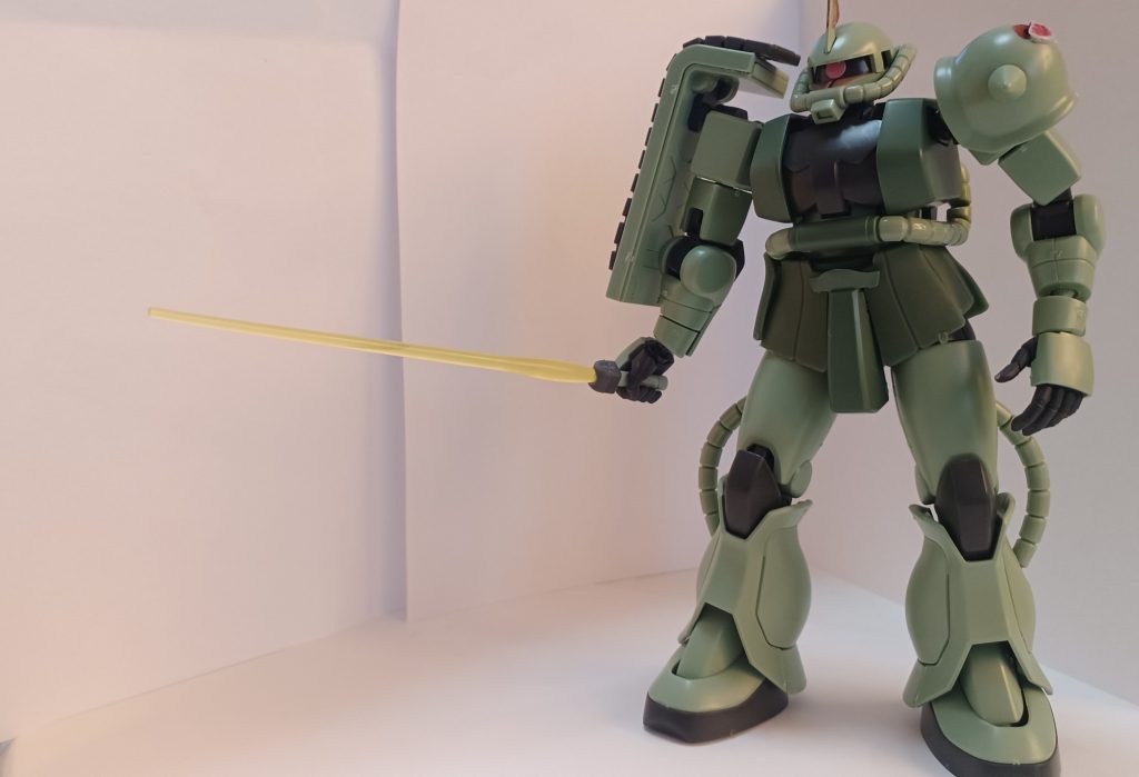 ヒートホークではなく、ビームサーベルです。