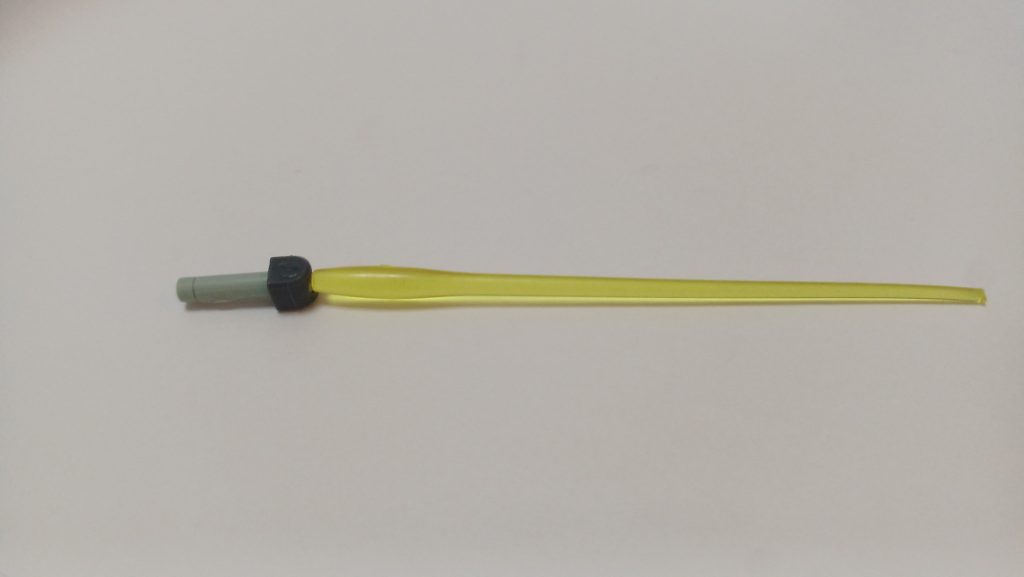 ジオンぽく黄色で。