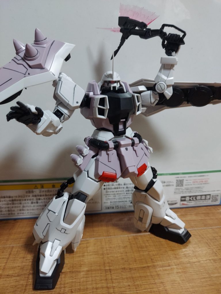 ビームアックスかまえ❗ビーム部分が1つだけなので両手持ちできません(-∀-`; )