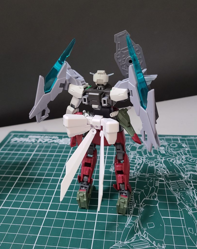 後ろに回りましてバックパックは発見時点で既に無かった設定で腰のリボン風ブースターになります