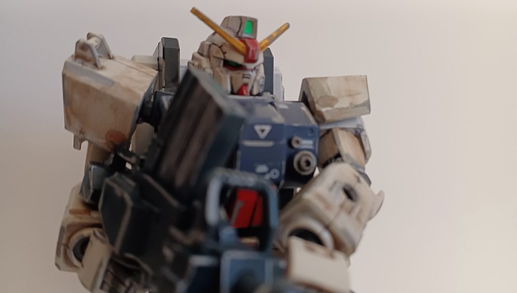 顔もよく見ると塗装剥げがついてるんですよね。今回は2日かかりました。塗装剥げの部分とか細かいところまで塗らないと伝わらないなと思ってやってたら2日間かかりました..。ということでご視聴、ありがとうございました~。v(^o^)