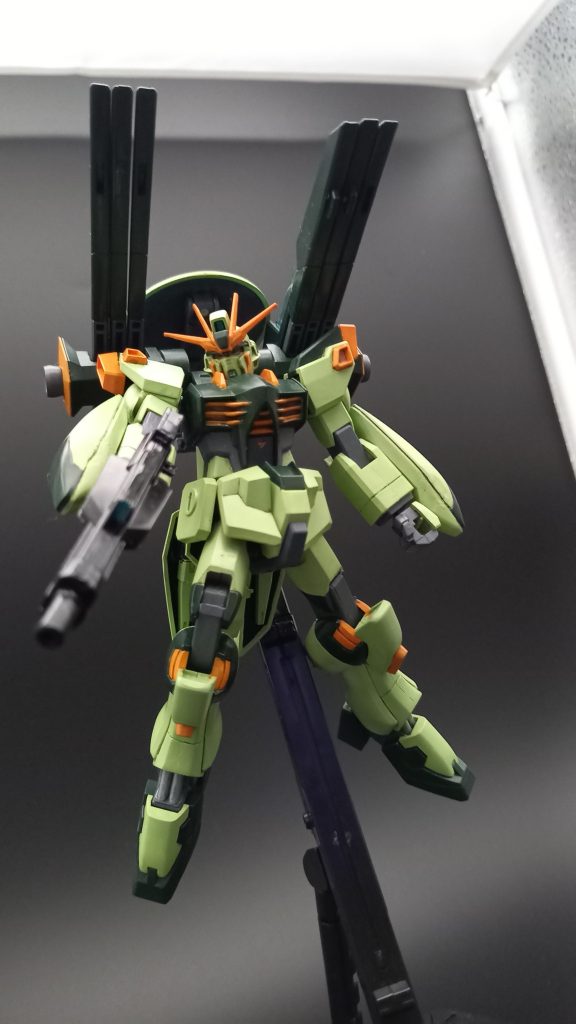 ガンダムリスニル、ガンダム二ョースト–5枚目/制作者：パイルばんかー