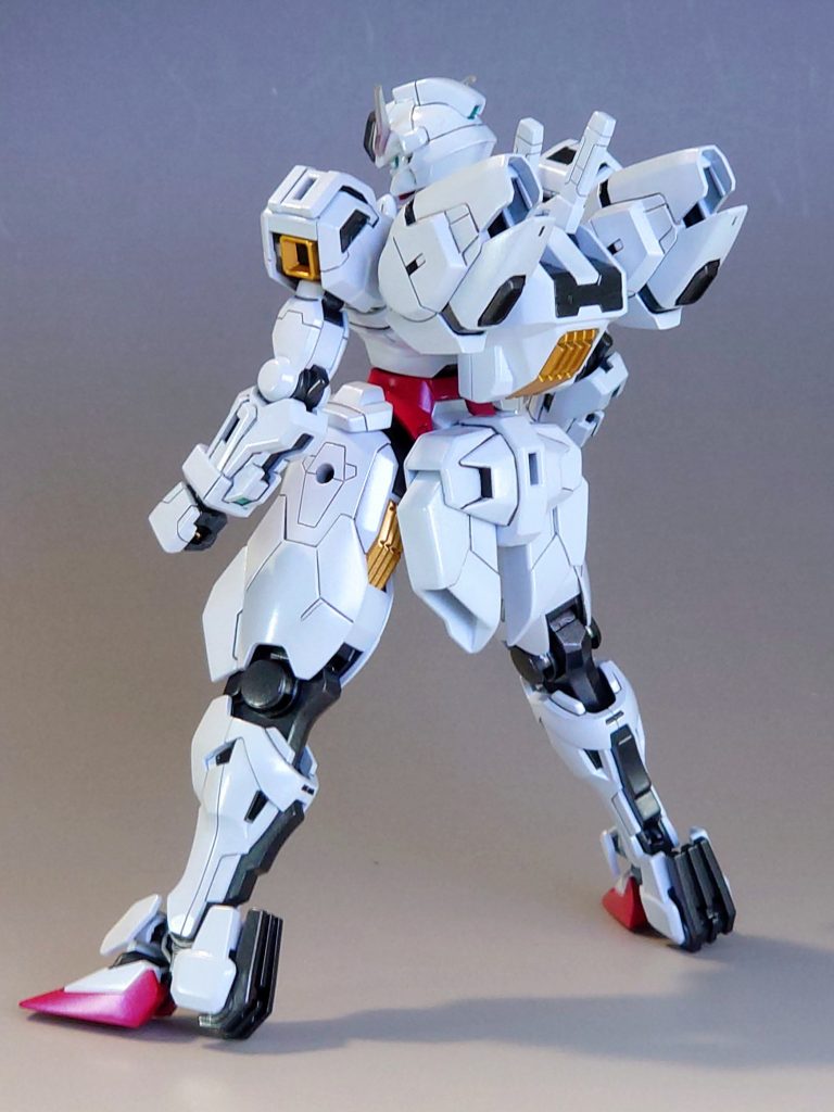 意外に細かい塗り分けが多く塗装に時間がかかりました。