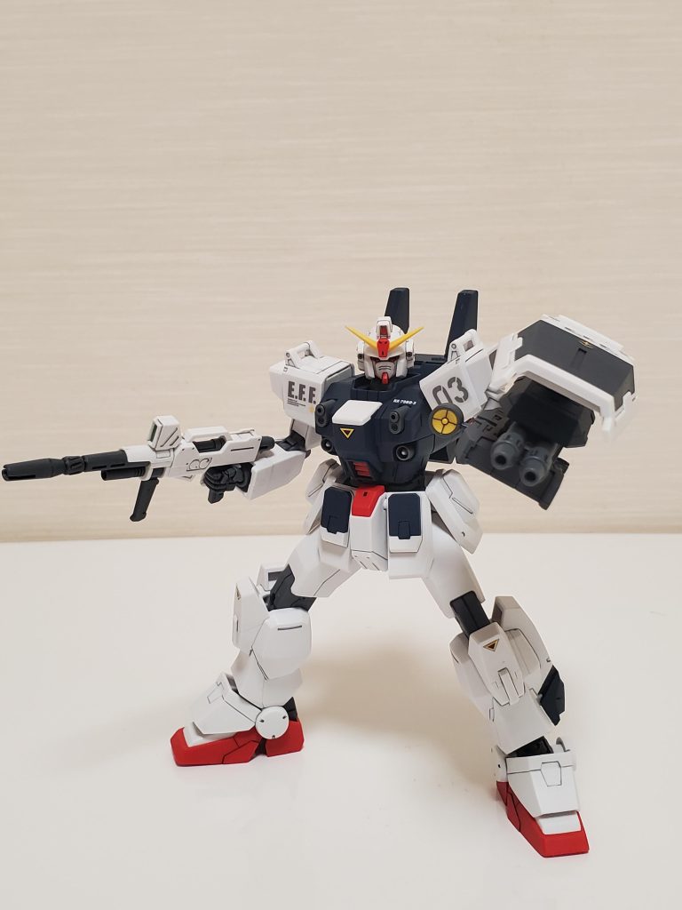 ・2連ビーム砲装備個人的に一番の難関だったのは、1巻「戦慄のブルー」のステージ2。暴走状態のBD1号機との戦闘ですが、高得点でクリアするには攻略本とか読んだ事はないのですが、「被弾を最小限」「僚機の無事」「BD1号機を沈黙させる(時間切れでの撤退は✕)」が必要だったと記憶しています。何度もプレイしては失敗し、コントローラーを放り投げたりしました😣そして「頭の中でマカダミアナッツが弾けた」時、やっと最高ランクでクリアできました。仮に今プレイしてもできる自信はありません…😢