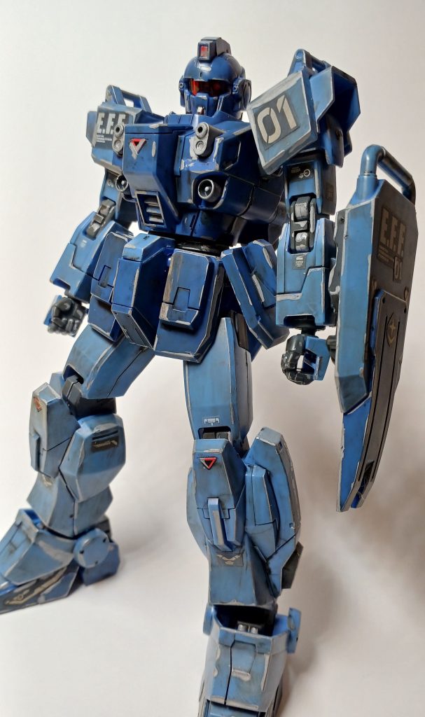 フロントショット昔これ見たときにペイルライダーに似てるなと思ってましたけどまさかの関係のある機体だったとは思いもしませんでした。