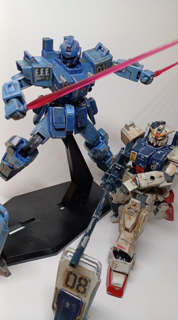 ブルーディスティニーと陸戦型ガンダムの夢の共闘！(妄想)次は2号機がほしいですなぁ～。ということでご視聴、ありがとうございました～。バイバイ(*・ω・)ノ