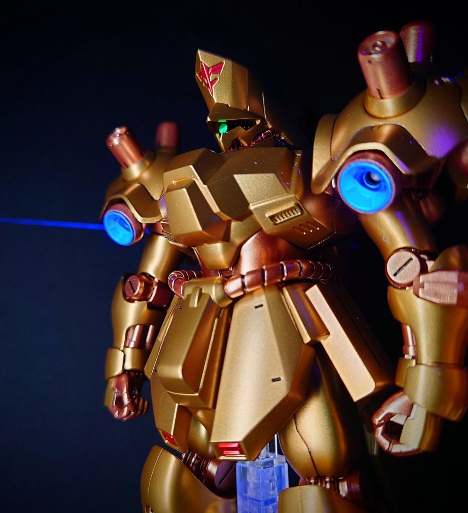 因みに「ベルトーチカ・チルドレン」も未読なのですが…。SIDE Fでの先行販売画像を見て一目惚れしました。さらに言えばかの星団最強MHとイメージが被り、本作の作成となった次第です。頭部形状が最高過ぎる!