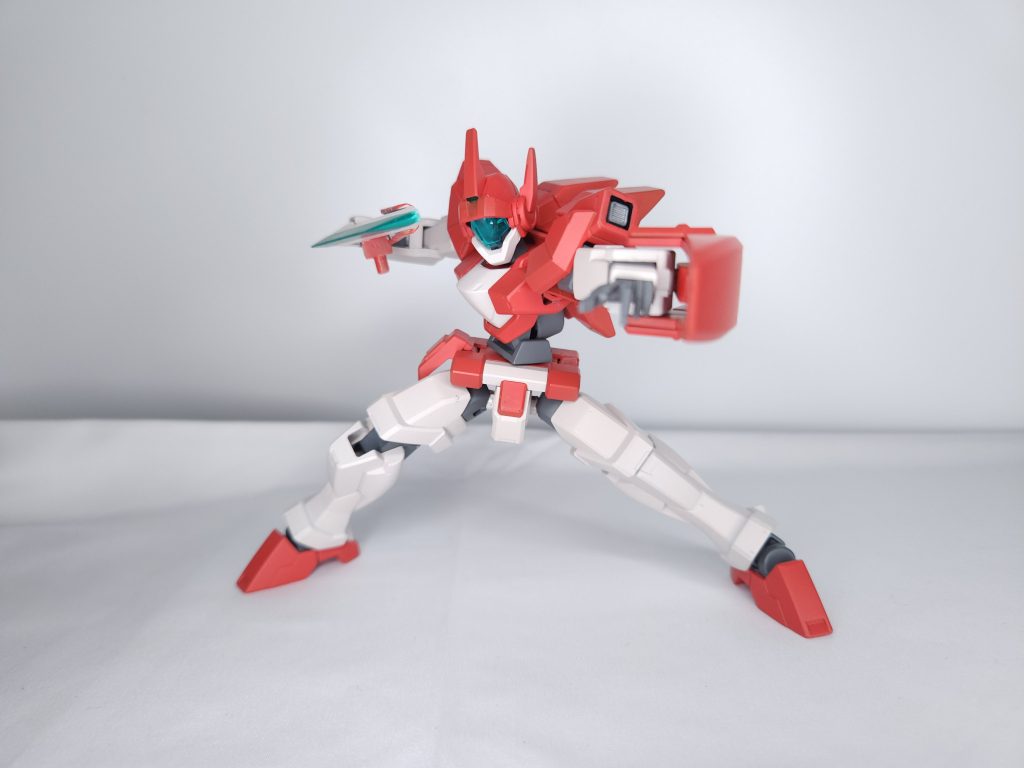 という訳でジェノアスII(指揮官機仕様)でした。かなりシンプルに仕上げたので写真少なめになってしまいましたが、元キットの可動域が高いためポージングがかなり決まるのが良いですね。なお、冒頭で話した通り元々お蔵入りした作品なので今回は制作過程は載せません。ですが使用キットと塗装については載せておきます。使用キットジェノアスIIクランシェGバウンサーAGE-3オービタルAGE-1レイザーAGE-IIマグナム SVver.塗装過程基本下地はグレーで塗装はジェノアスIIのレシピを参考に行いました。トップコートはつや消し(スムースクリアー)を使用。以上になります。ここまで見て頂きありがとうございました！良ければいいねとグッドマーク押して頂けると嬉しいです！ではまた次回の作品でお会いしましょう！