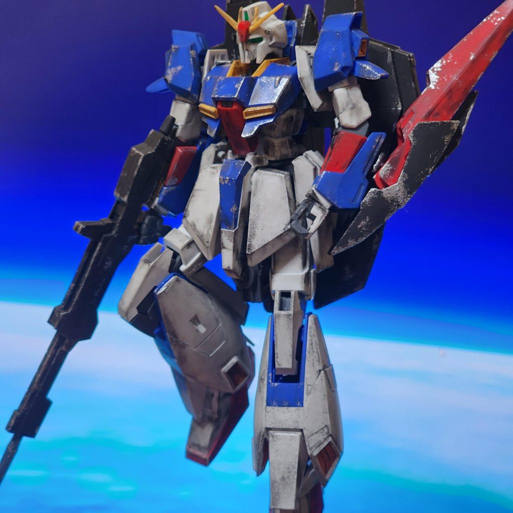 そして、実はこの子……ウェブライダーに変型できません……トップコートかける際に、ボールジョイント部分にも吹いてしまって、関節ギチギチでほとんどポージング変えることできません……この失敗は次回にいかせればと！