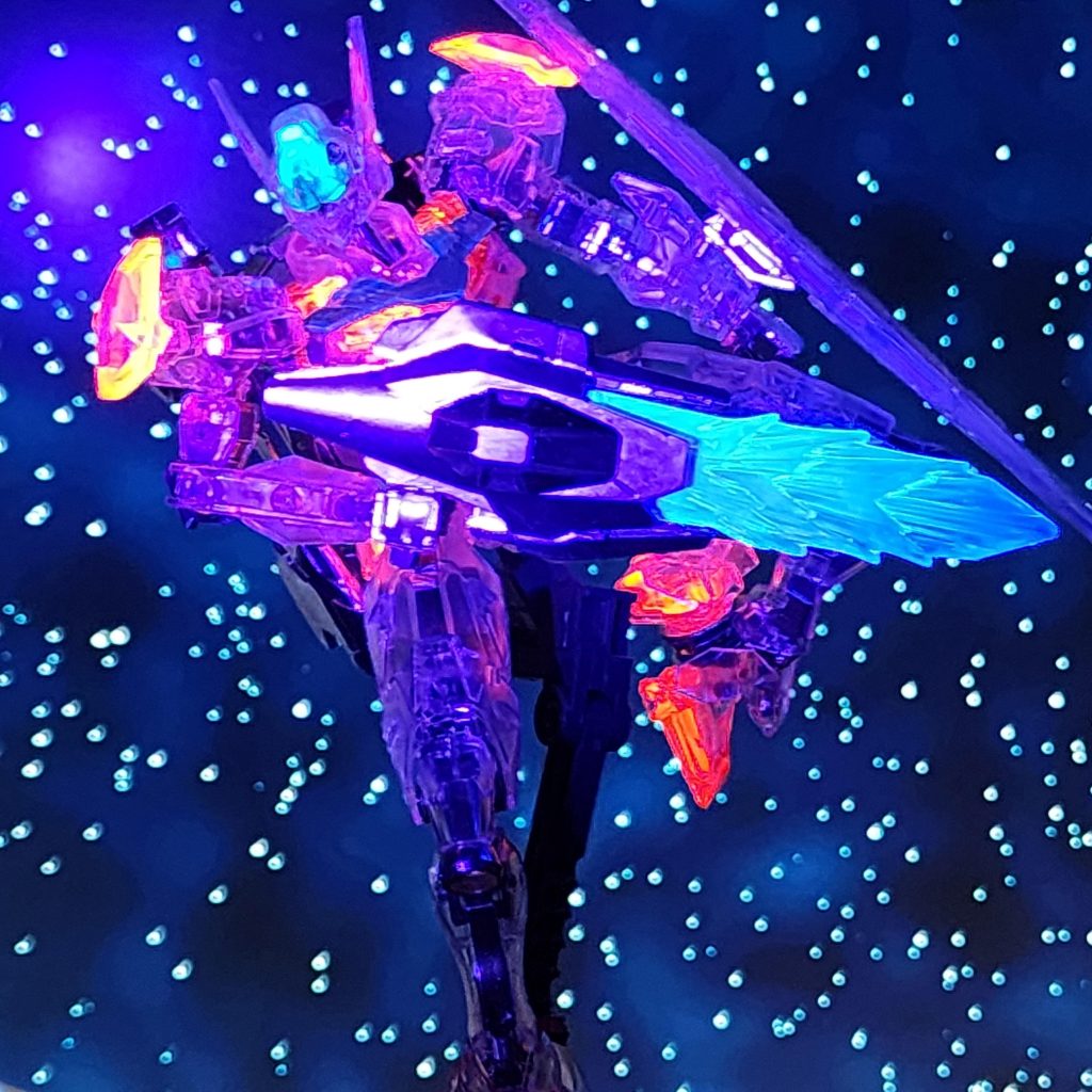 簡単だけど、蛍光塗料での部分塗装にハマりそうです(*^^*)