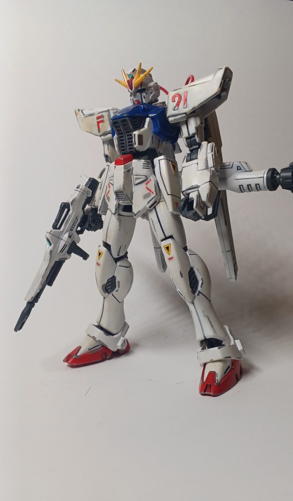 フロントショット今回もデカールを貼ったり塗装剥げを表現しました。