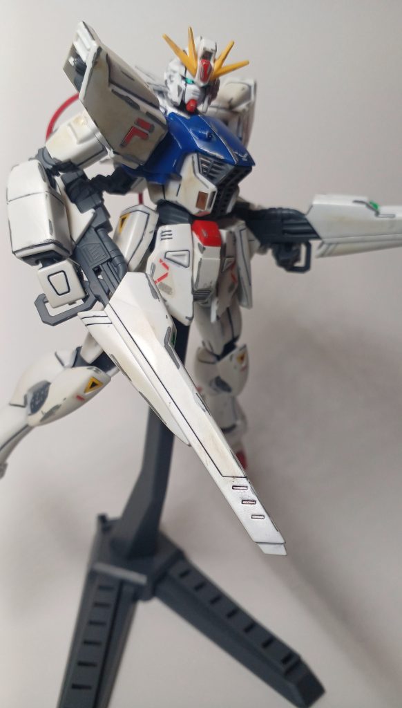 S.V.S.B.R　スーパーヴェスバーヴェスバー専用のエンジンをつむことで改修前のヴェスバーと格段に違う威力を有した。さらに低速と高速を切り替えることが出きる。