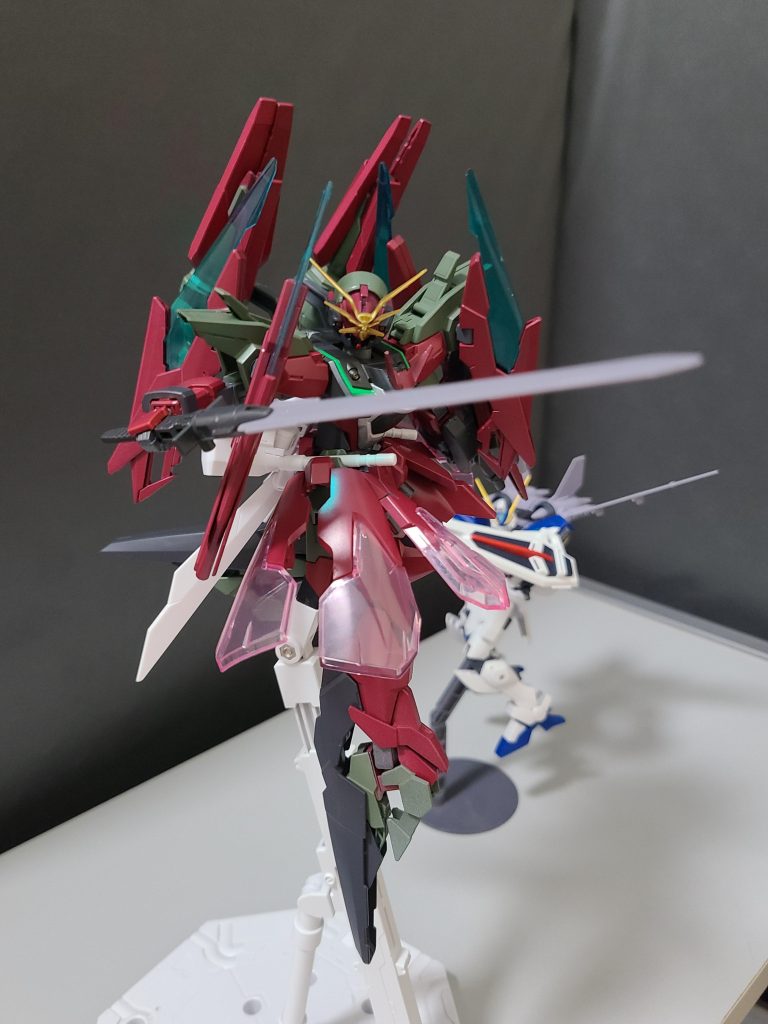 「早く帰投しないと危ないでしょ!」今度は部下を守るロゼッタこのショットには関係ないですが武器も手足も破壊されて、無事に帰ってねってのは無茶じゃないですかねぇキラさん