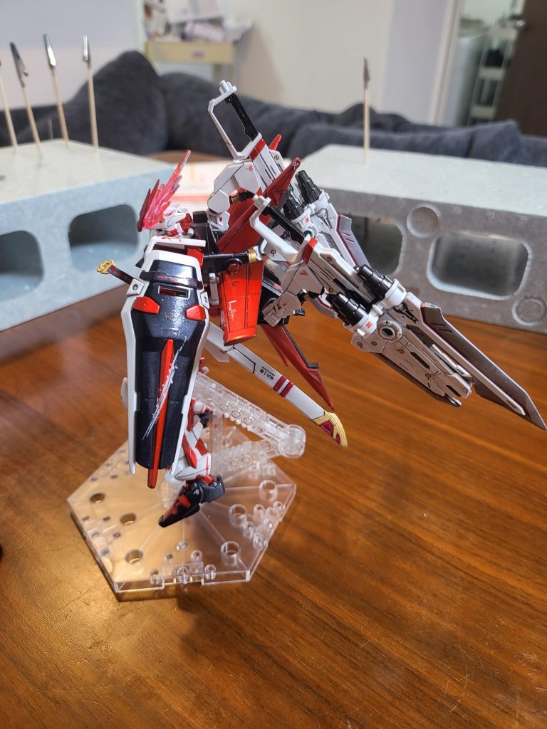 横とにかくこの機体カレトヴルッフがいかんせんかっこいいですよねそしてそのカレトブルッフが作りやすい塗りやすい!また多少失敗したヵ所もありますので次回に生かしたいと思います。