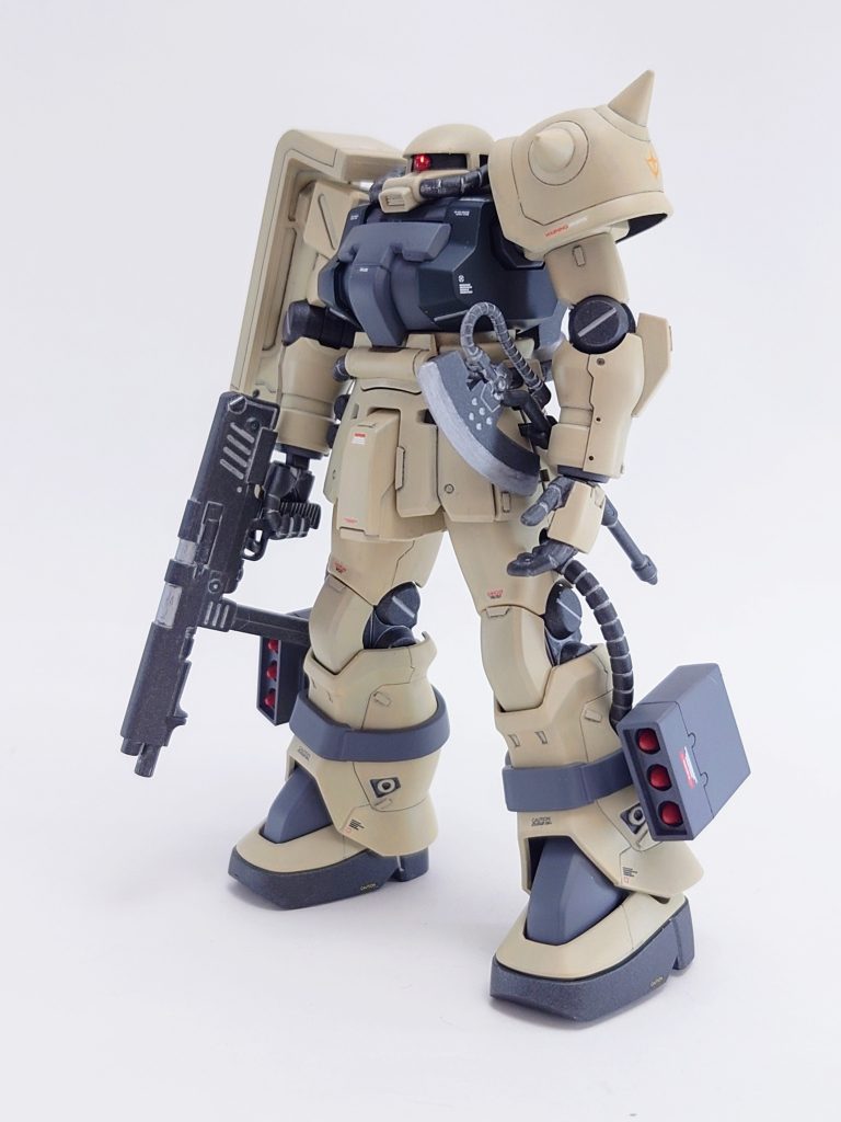 対空砲弾マシンガンや他の2種の頭部も塗装してありますが組替えは塗装剥がれが怖いし面倒くさい・・・でもキース機はアンテナ無しなので無しバージョンも撮影📷ミサイルポッドは外すの面倒なのでそのままで😅