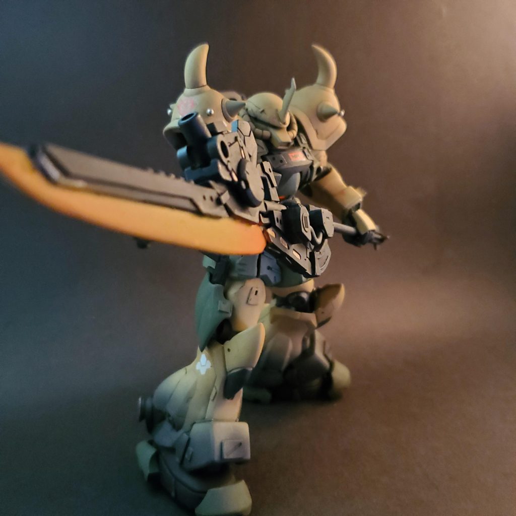 装甲を増してどこまで機動性を上げれるかのホバー機構試作も兼ねています。