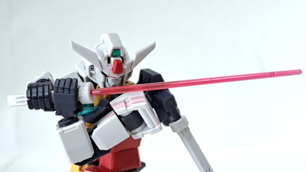 コアサーベルコアガンダムのサイズでも扱えるトーチ状の小型ビーム刃を展開する近接用装備