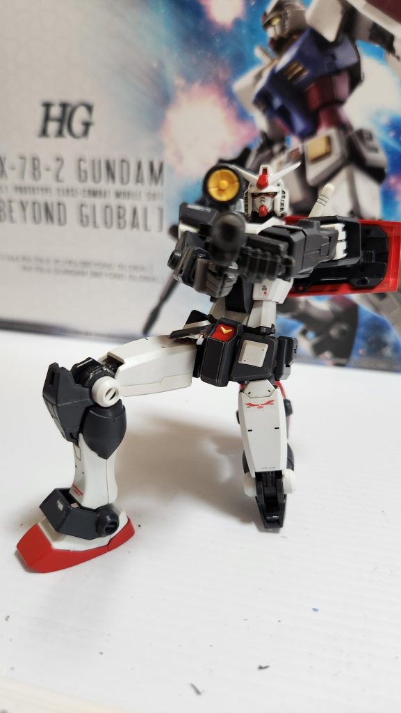 お盆休みにあと一体は作りたいです。屋外での缶スプレー塗装なので、台風が心配です。